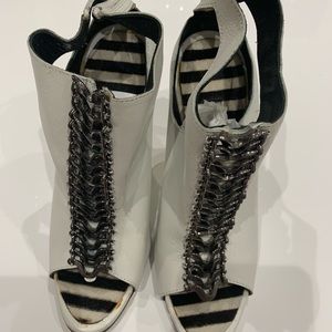 Manolo Blahnik size 6 white open toe booties.